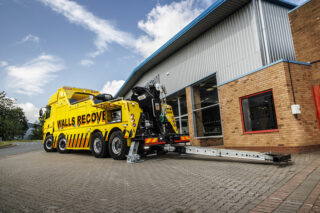 On Scene Meet Roger Dyson Group